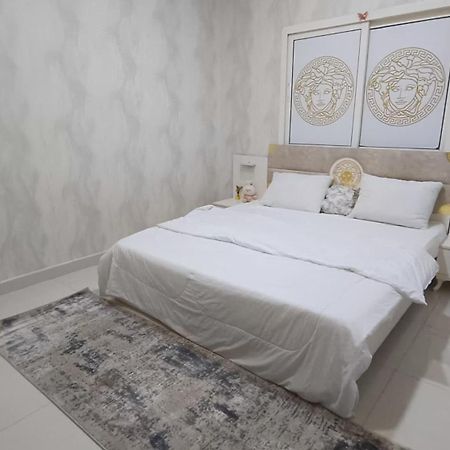 Flat One Room Ajman Luaran gambar